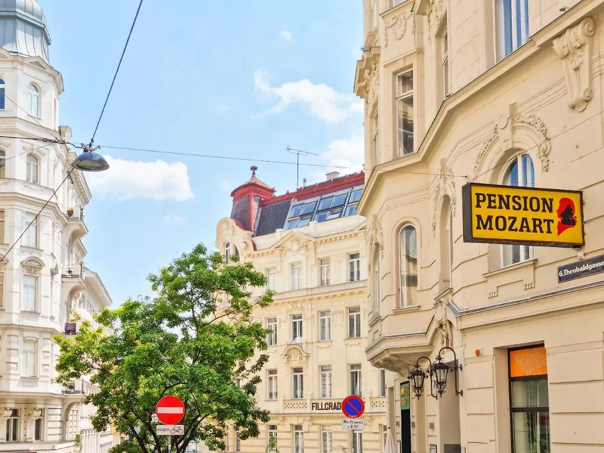 Pension Mozart - Newly Renovated ウィーン 0*,  オーストリア