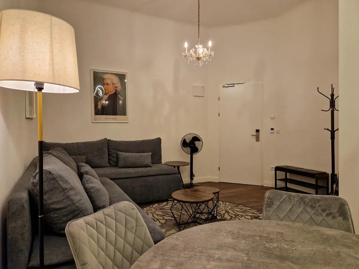 Pension Mozart - Newly Renovated ウィーン 0*,  オーストリア