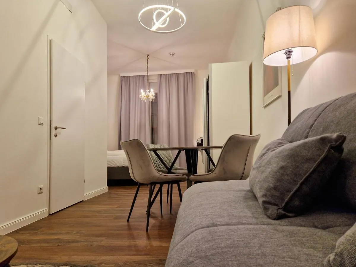 Pension Mozart - Newly Renovated ウィーン ゲストハウス