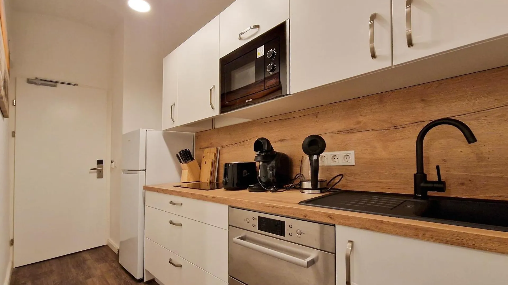 Pension Mozart - Newly Renovated ウィーン 0*,