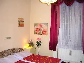 Pension Mozart - Newly Renovated ウィーン 0*,  オーストリア
